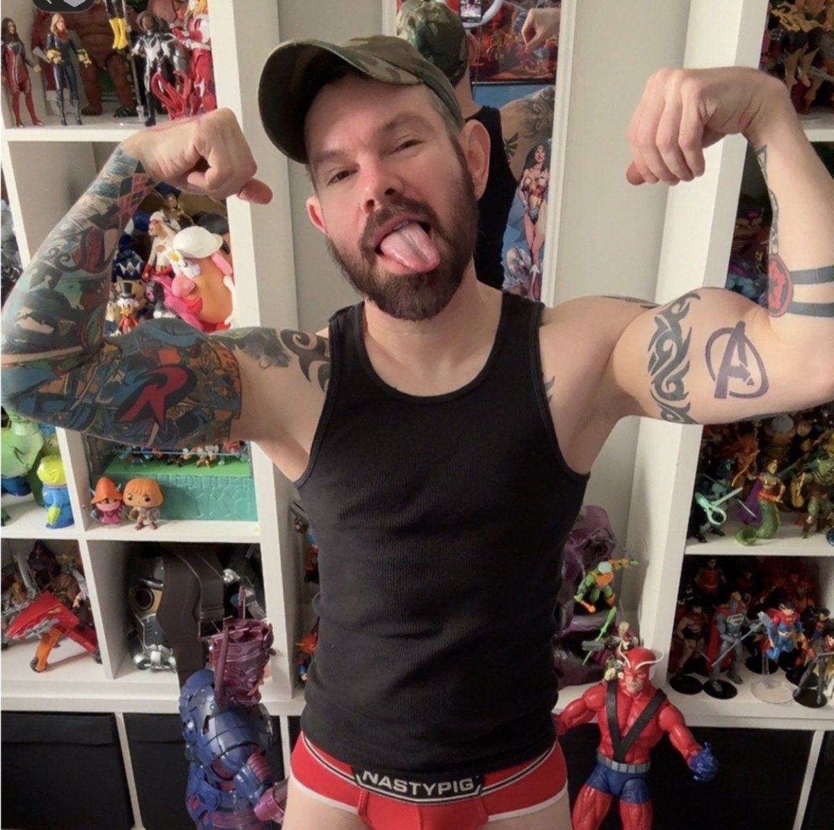 Gay Comic Geek tweet media