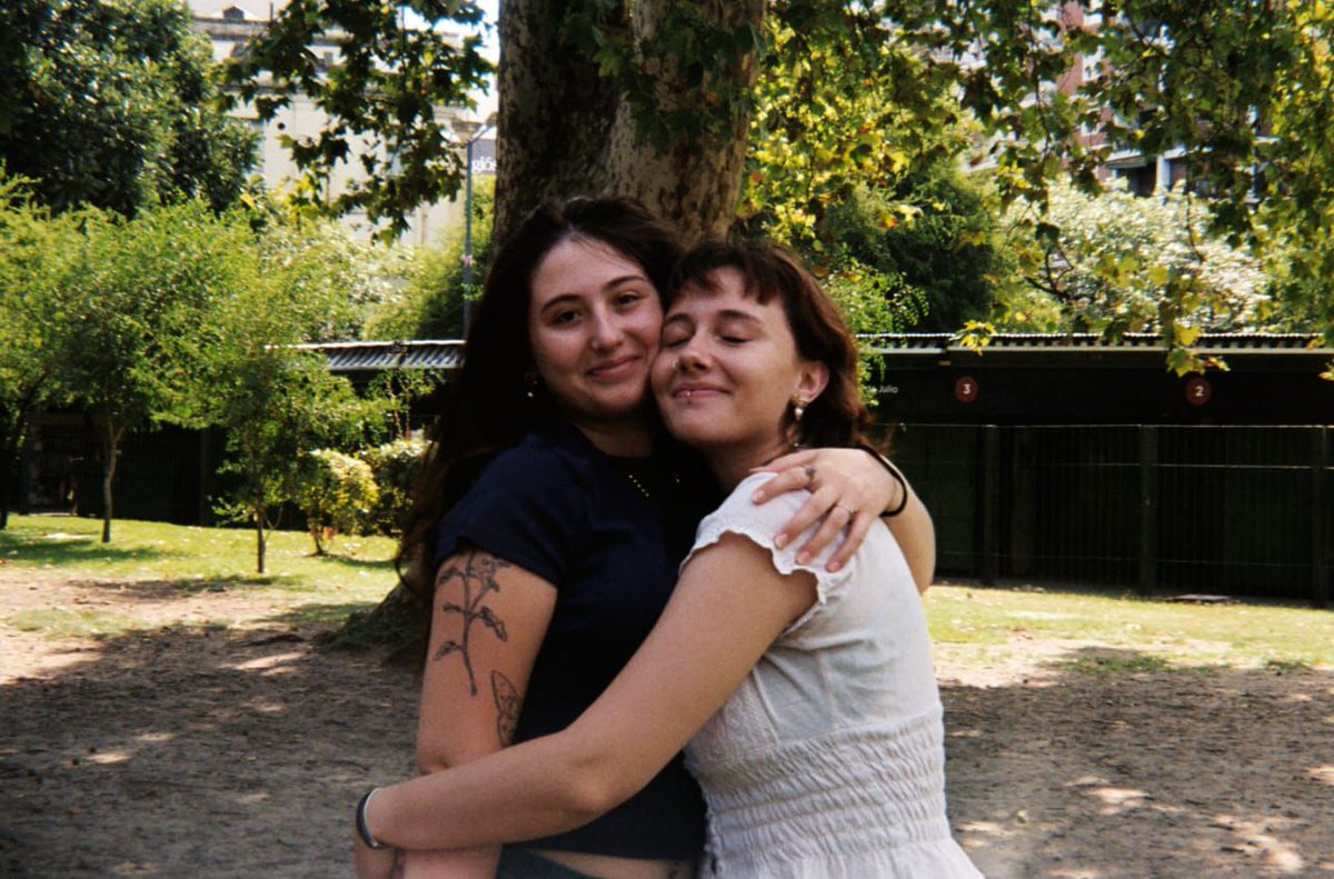 iwroteapoemm's tweet photo. a mi amar a una mujer me salvo la vida. feliz día de la visibilidad lesbica <3 https://t.co/qJsaPupJFk