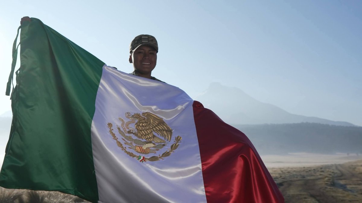 EJTO_FAM_GN's tweet image. 🦇 Mujeres en las Fuerzas Especiales 🦇 #Elite 

2 Militares del Curso de Sargentos de Fuerzas Especiales (CSFE)🛡️🗡️ del #EjércitoMexicano🇲🇽🪖, terminaron  su  entrenamiento de élite de  8 meses, diseñado para llevar al límite  sus capacidades de resistencia física y mental.