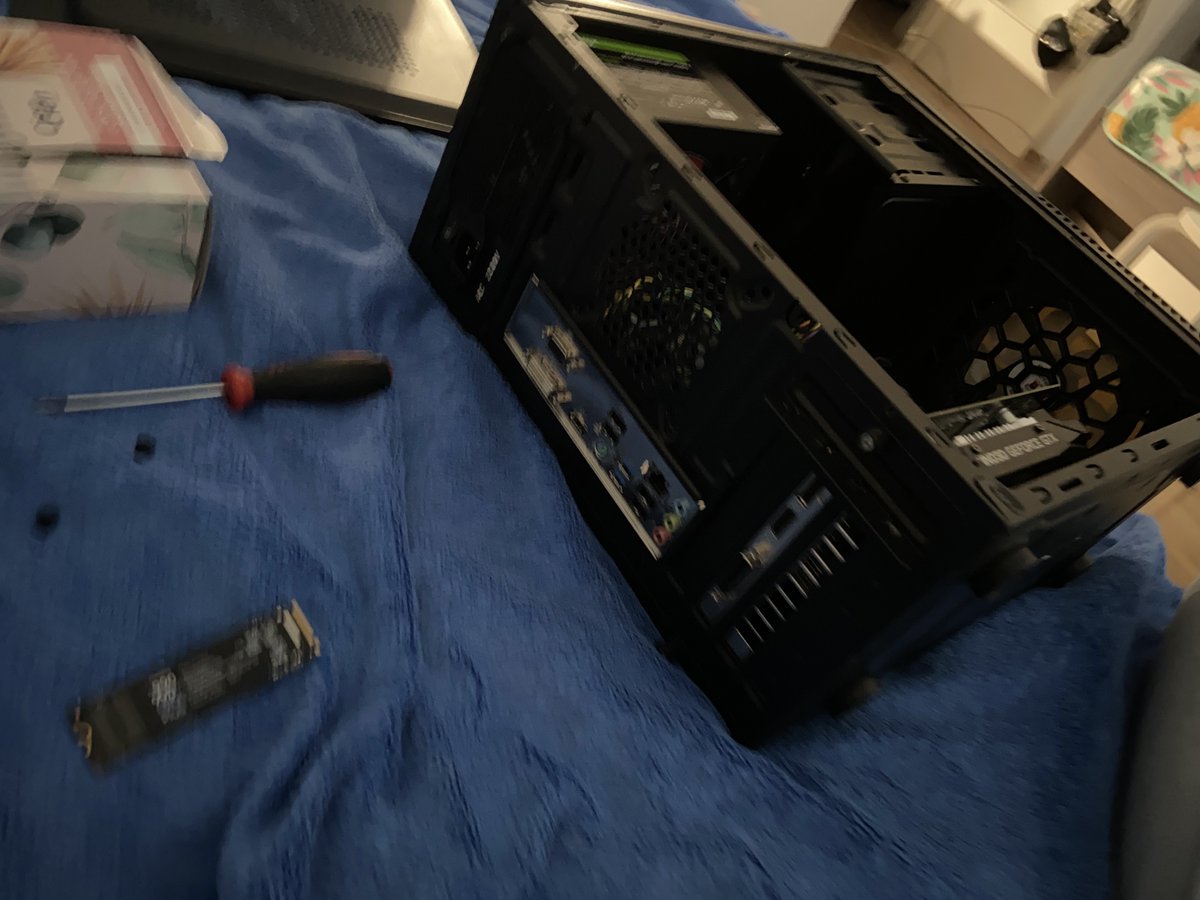 reyzostyle tweet media