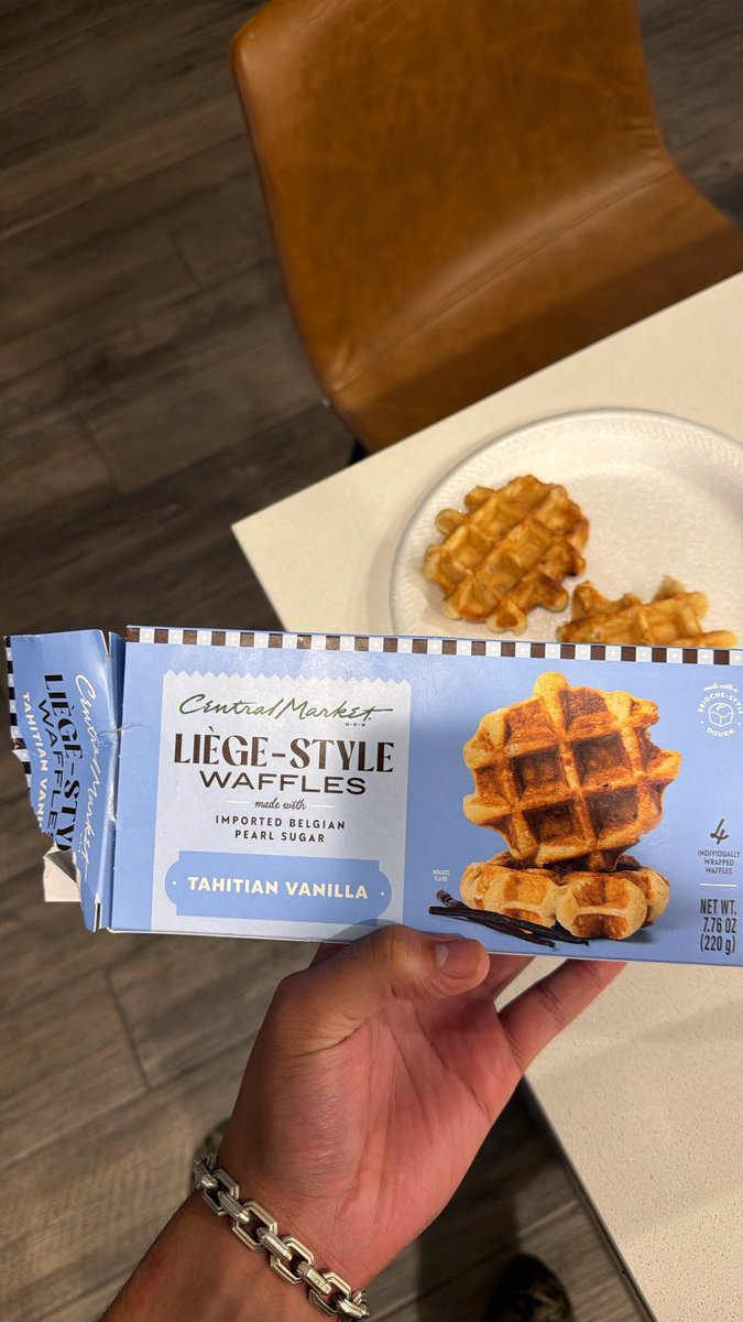 if you never had these i’m TELLING you to rub to heb and get em rn!