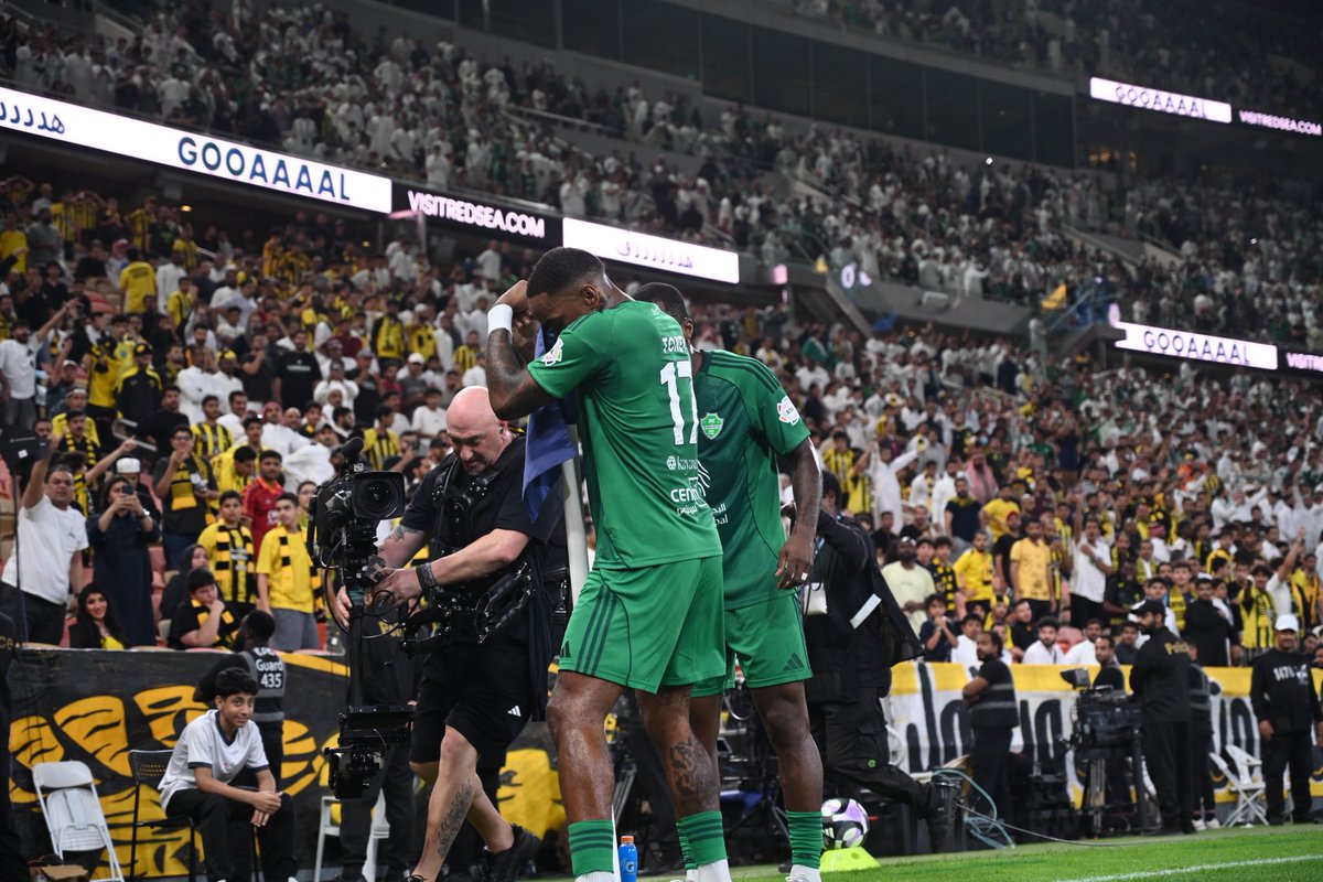 k_999990's tweet photo. تغطية دربي جده #الاهلي #الاتحاد
#الأهلي_الاتحاد #جده #جده_lلان https://t.co/FQp0PwEHiJ