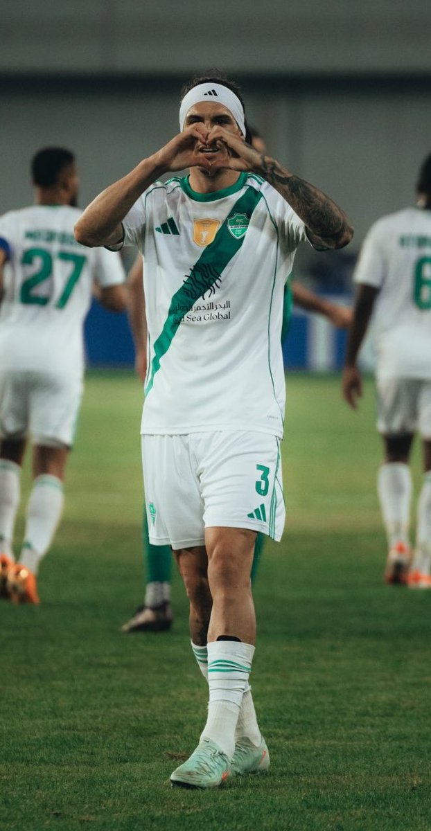 ✈عادل✈ tweet media