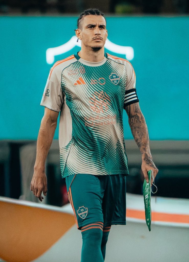 ✈عادل✈ tweet media