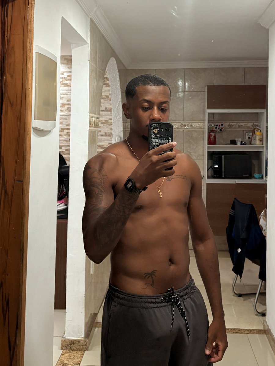 euvittinho's tweet photo. 💪🏿 https://t.co/kyn1JYU9xK