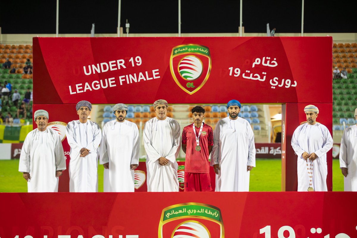 OmaniLeague's tweet photo. 📸 من تتويج نادي @MusanaFC بالمركز الثاني 🥈 والميداليات الفضية في #دوري_تحت_19_سنة للموسم الكروي 2026/2025 https://t.co/ZGMZVPEPvA