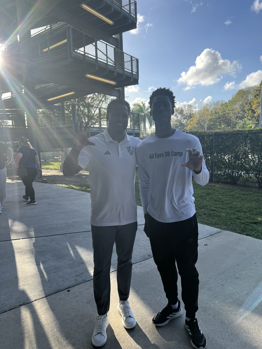 Jordan Moreland tweet media