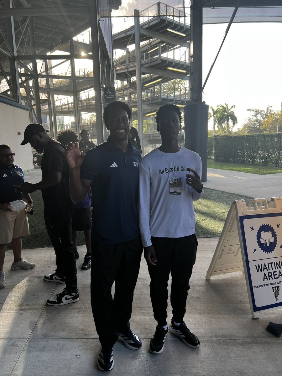 Jordan Moreland tweet media