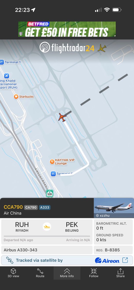 U | ⚽️🐝💛✈️🍿 tweet media