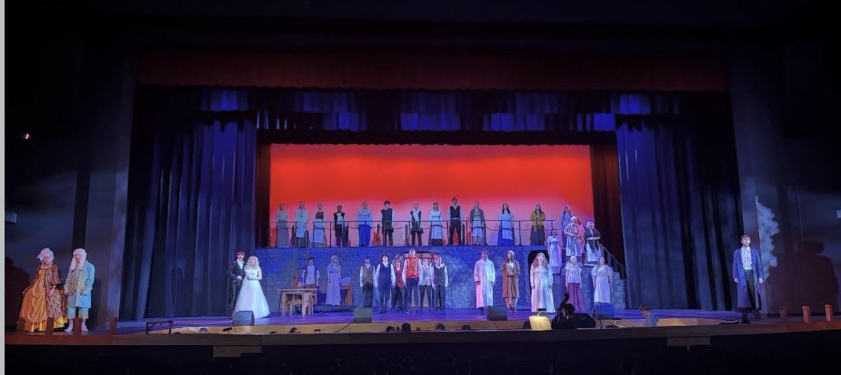 Cedar Falls HS tweet media