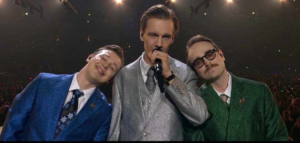 Isa 🌸 tweet media