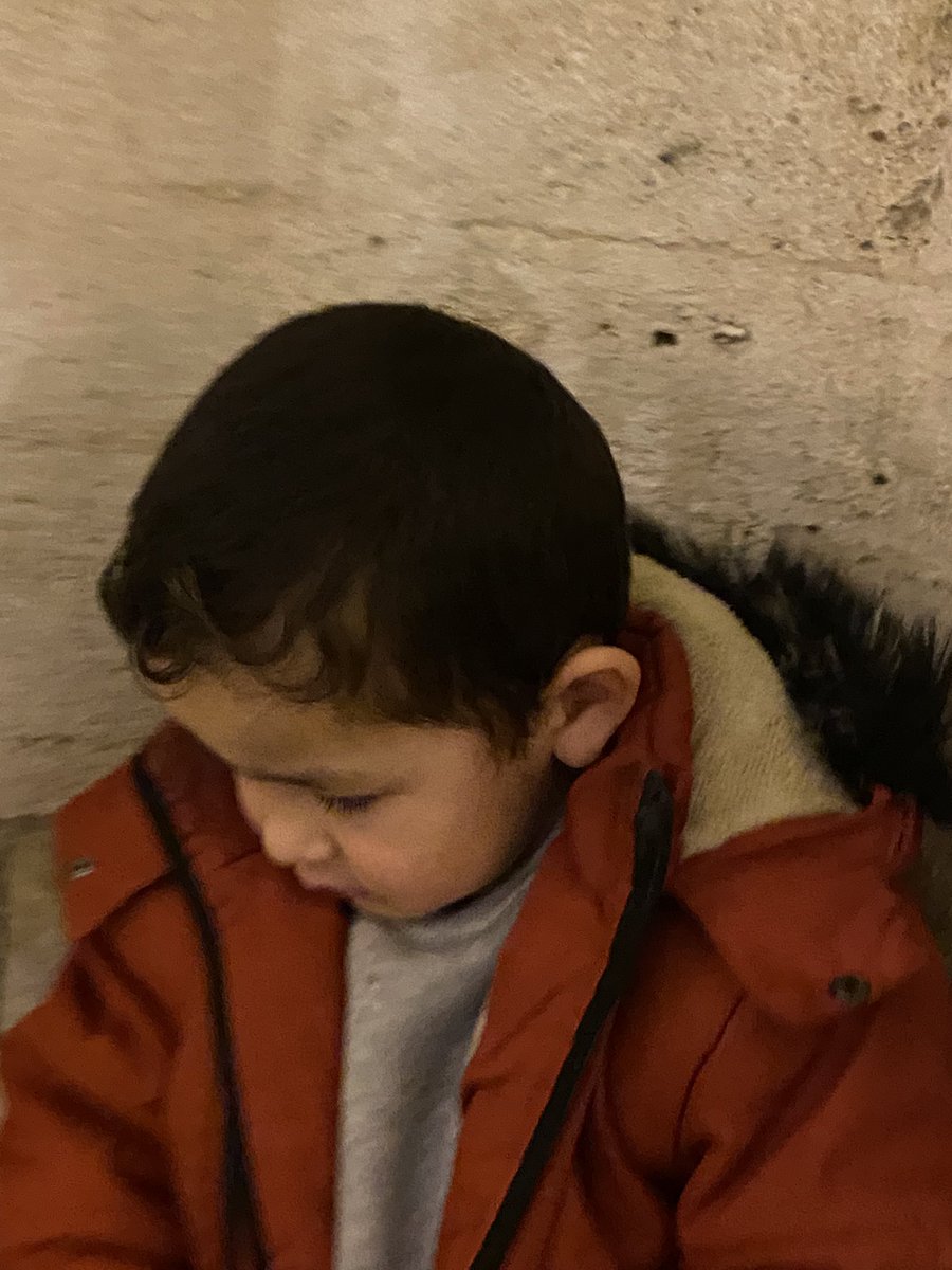 Öpünce mutlu oldu🩵