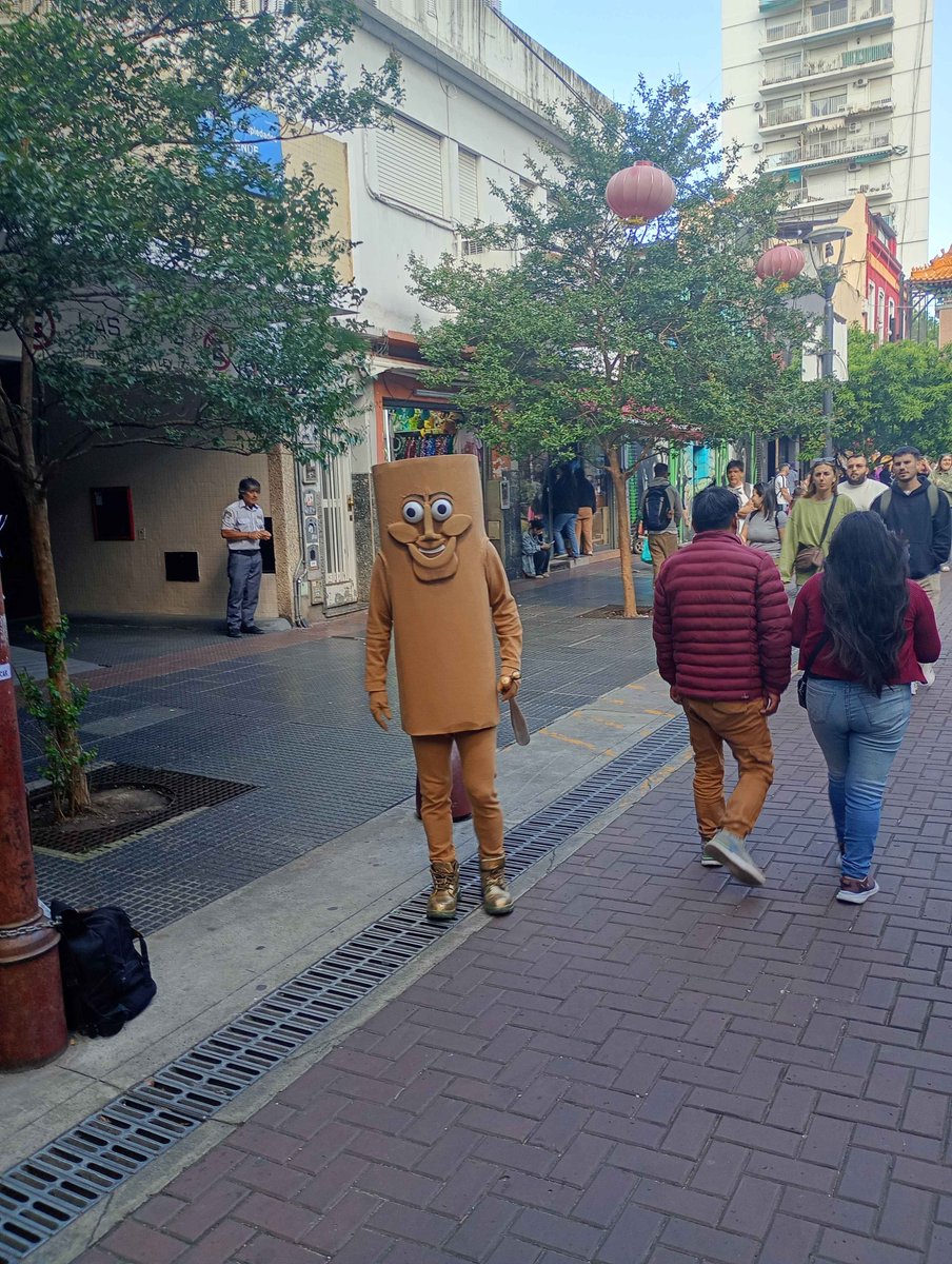 <a href="/sloppilled/">jerma985</a> No jodas yo también lo vi al putisimo triple T (Me estaba mirando directamente mientras le sacaba foto lo cual me dio miedo)