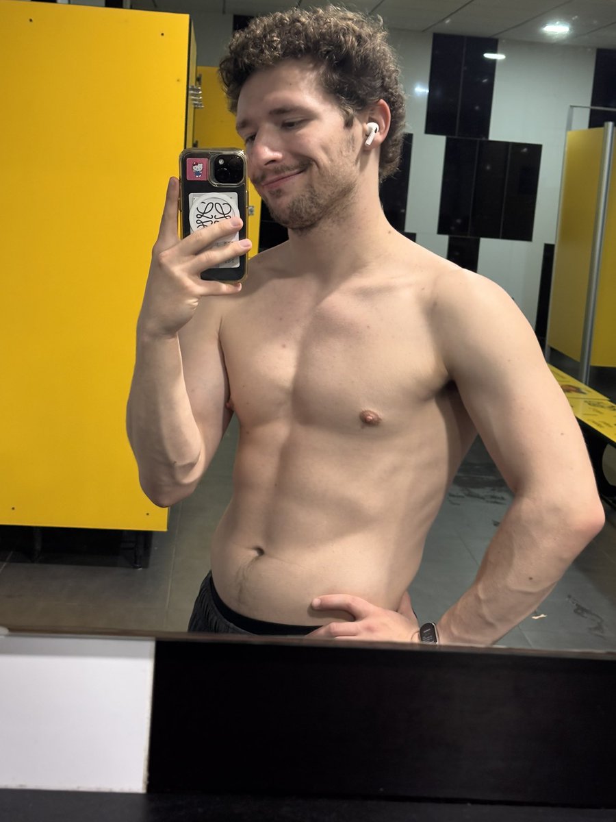 Nikolái tweet media