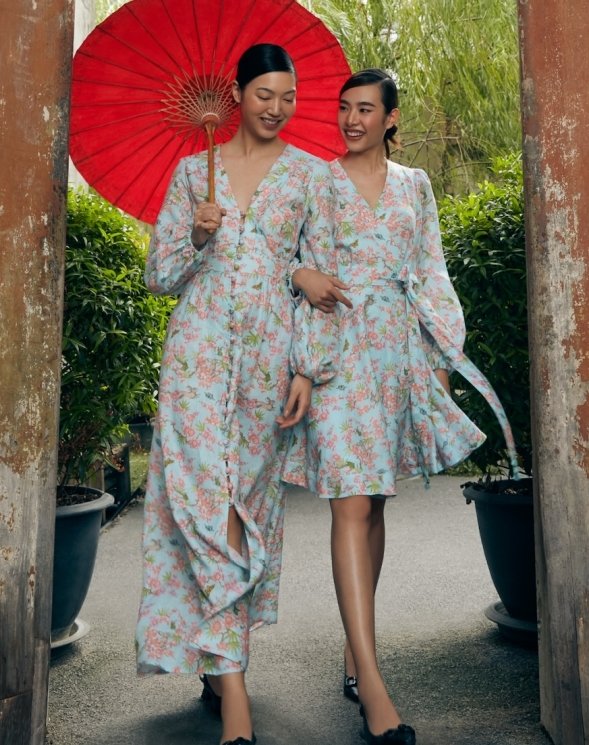 Jim Thompson marks its 75th anniversary with the launch of a global celebration, reflecting its evolution from a Thai silk pioneer into an international lifestyle brand while honoring its heritage and continued transformation.
<a href="/travelindex/">Travelindex</a>