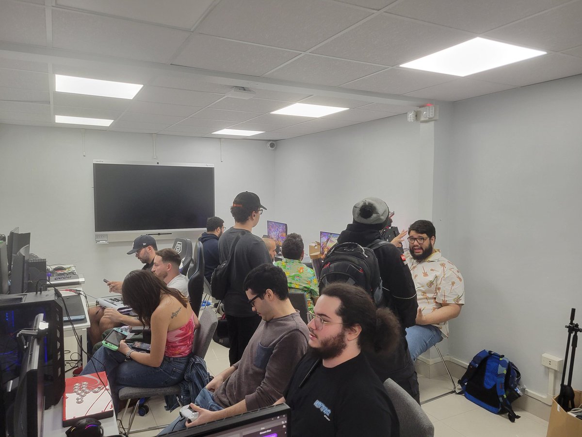 RR | Solid Pajahands tweet media