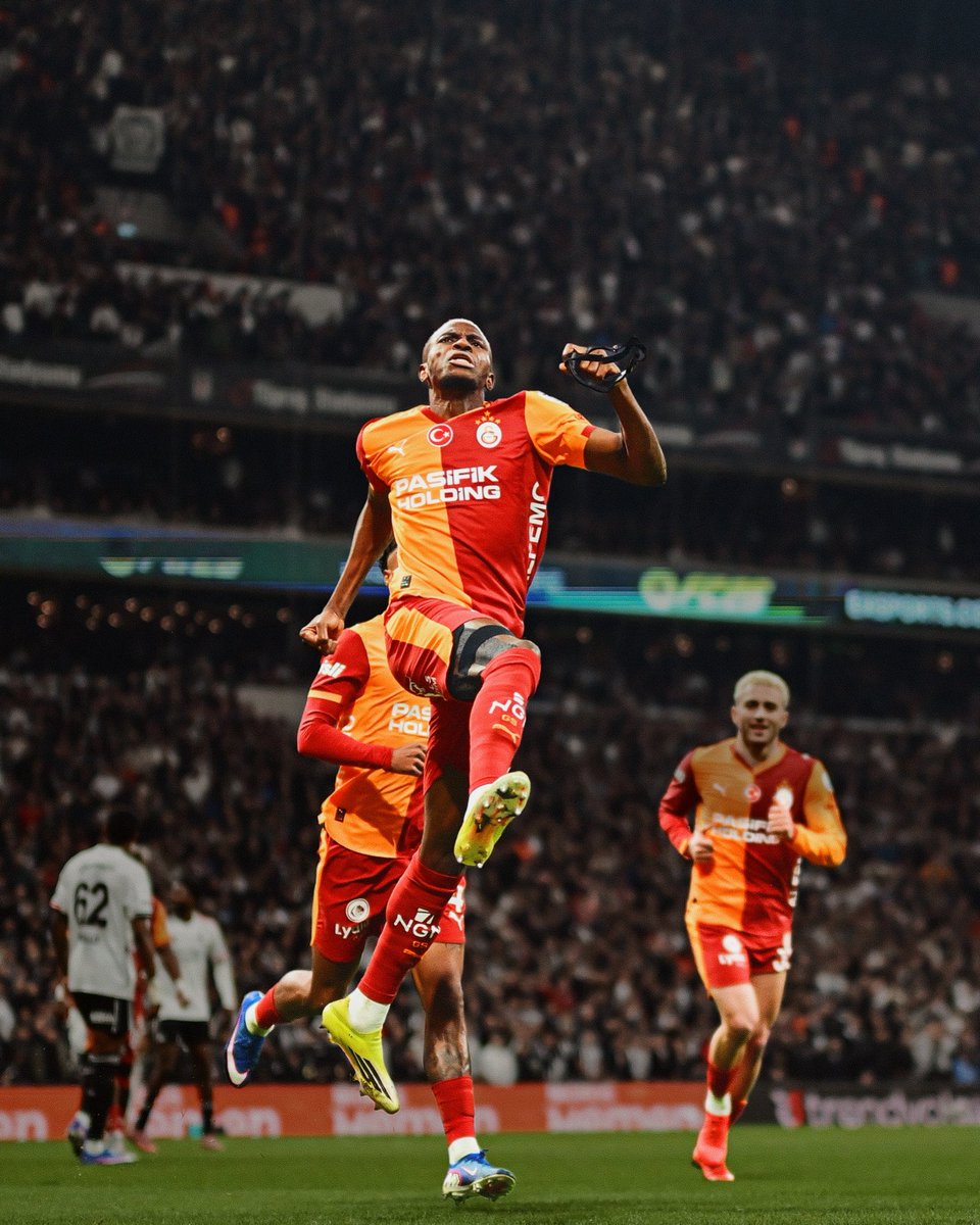 Çok heybetli, çok görkemli, çok kudurtucu.