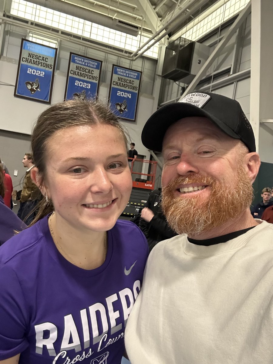 Savannah ran in Boston today and her DMR ran 11:52.23 breaking Mount Unions school record. Savannah ran a 4:57 🔥 1600 leg. Crazy 24 hours!