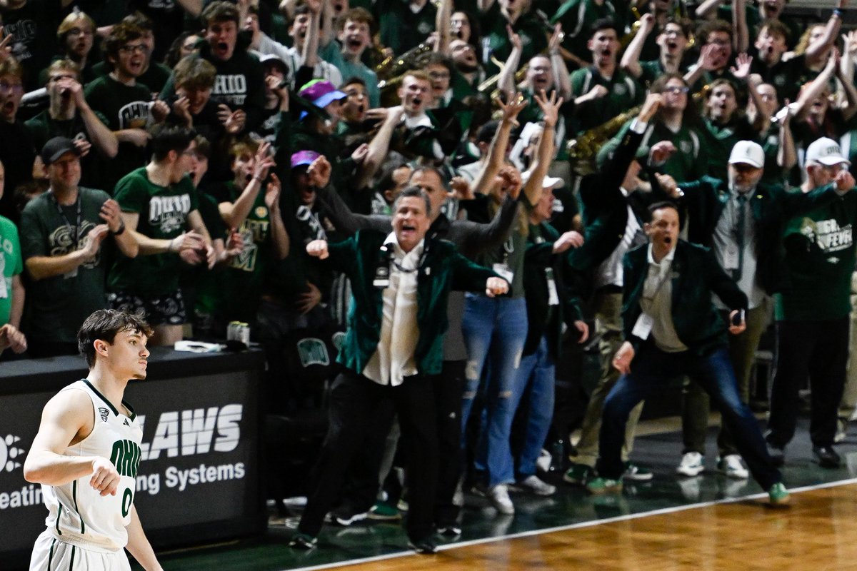 OhioBobcats's tweet photo. 𝗔𝘁𝗵𝗲𝗻𝘀 𝗯𝗿𝗼𝘂𝗴𝗵𝘁 𝘁𝗵𝗲 𝗲𝗻𝗲𝗿𝗴𝘆 𝗮𝗹𝗹 𝗻𝗶𝗴𝗵𝘁. 😼

10,740 fans packed the Convo for the Battle of the Bricks. 🧱🔥

#OUohyeah https://t.co/5CEphVtEgu