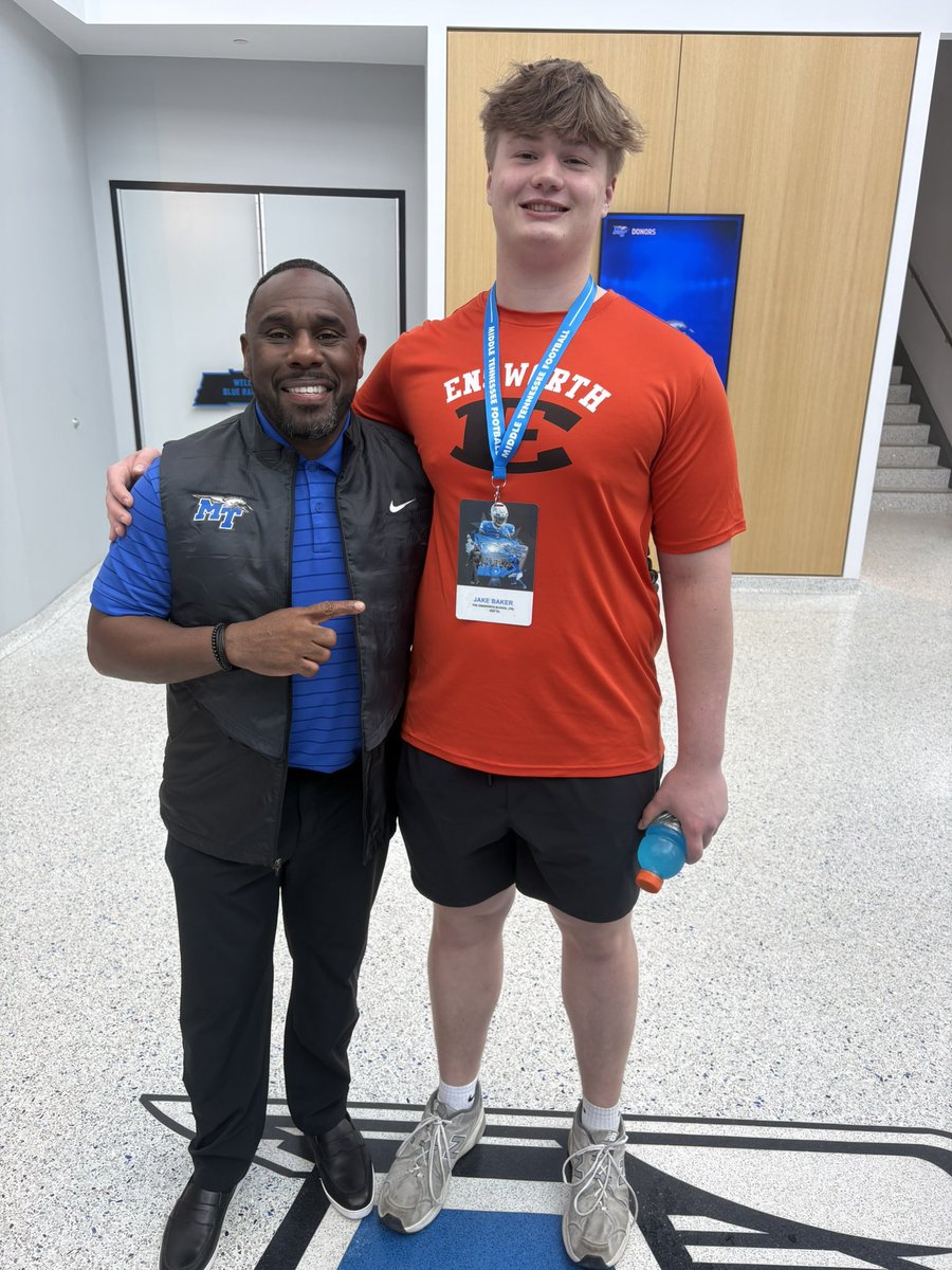 Jake Baker 6’6 285 tweet media