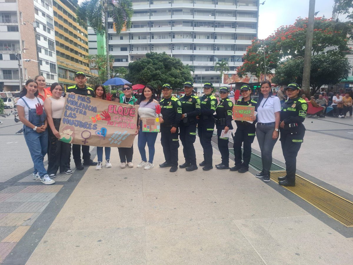 ProteccionPonal's tweet photo. En el centro de #Ibagué realizamos caminata de sensibilización junto a autoridades administrativas bajo el lema “Empodérate mujer, libérate de la violencia”, fortaleciendo la prevención de la violencia contra la mujer y la familia💚. https://t.co/AUYtfOH3Dz