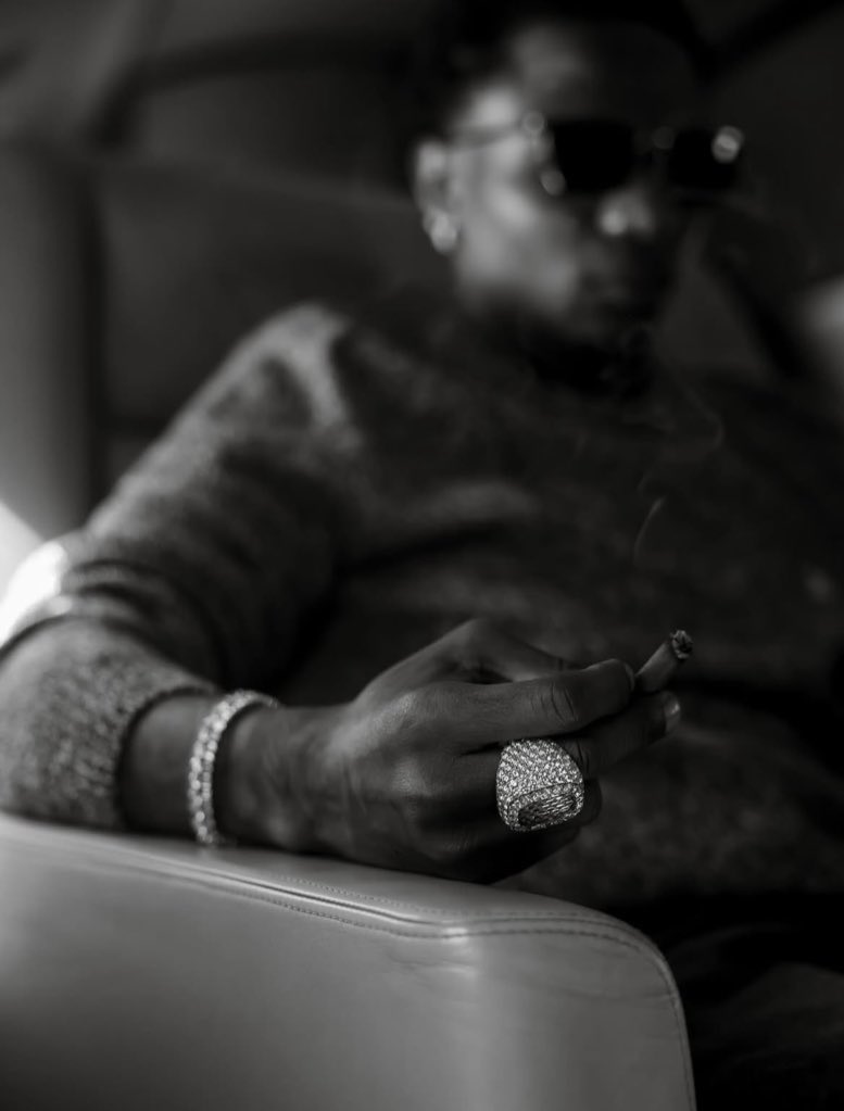 Eyes low, vibes high. The throne doesn’t need a crown when the hand already shines.💎