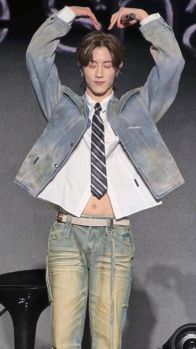 คนดื้อออออ มาหาพี่มา🤭🤭

พ่อหนุ่มเสื้อยีนส์ที่ไทเปหล่อน่ารักเกินปุยมุ้ย💞🐰💞

#MarkTuanTheShapeOfYou_Taipei #MarkTuanFanconTaipei2026
#Silhouette #Marktuan
<a href="/marktuan/">Mark Tuan</a> @dnamngmnt thanks.clip