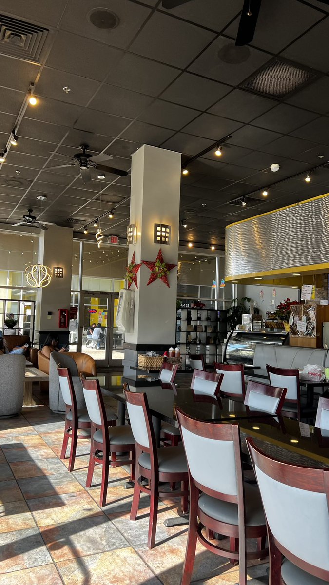 starStruckVAL tweet media