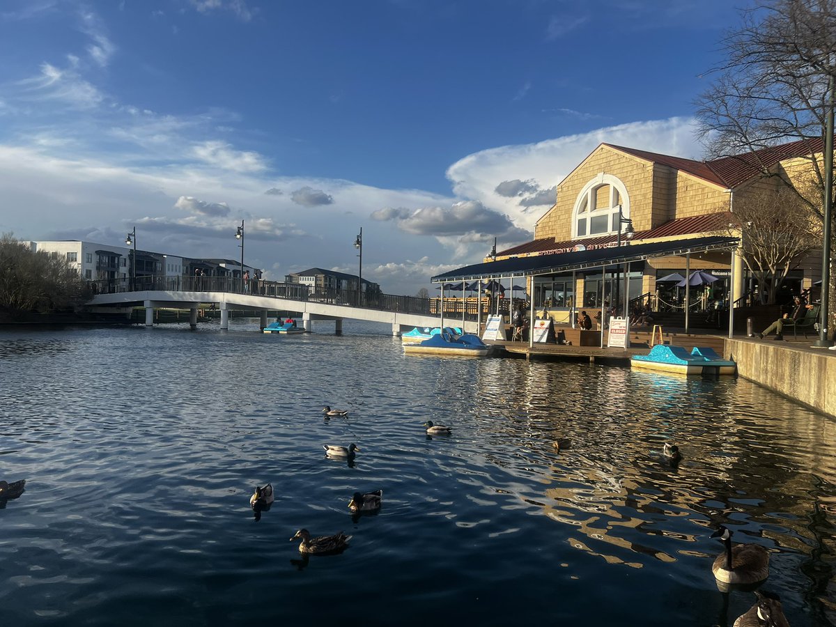 starStruckVAL tweet media