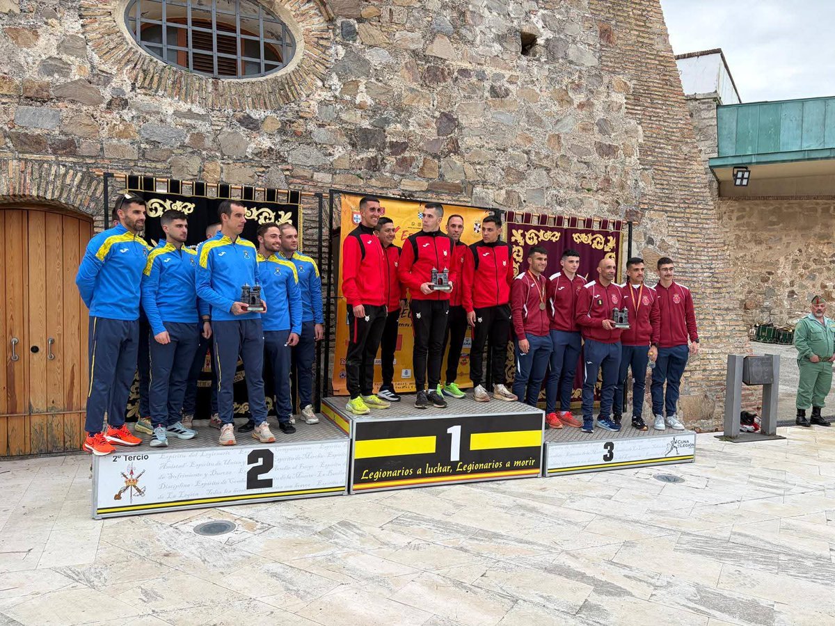 FUTER_ET's tweet photo. El Batallón #Zapadores #Paracaidistas #BZPAC_VI logra cuatro primeros puestos, en clasificación general y militar, en la #CunadelaLegión de #Ceuta. Victoria por equipos en carrera y triunfo individual en MTB.
#OrgulloIngenieroZapador
#BrigadaParacaidista
#SomostuEjercito https://t.co/OtIVmb1AsO
