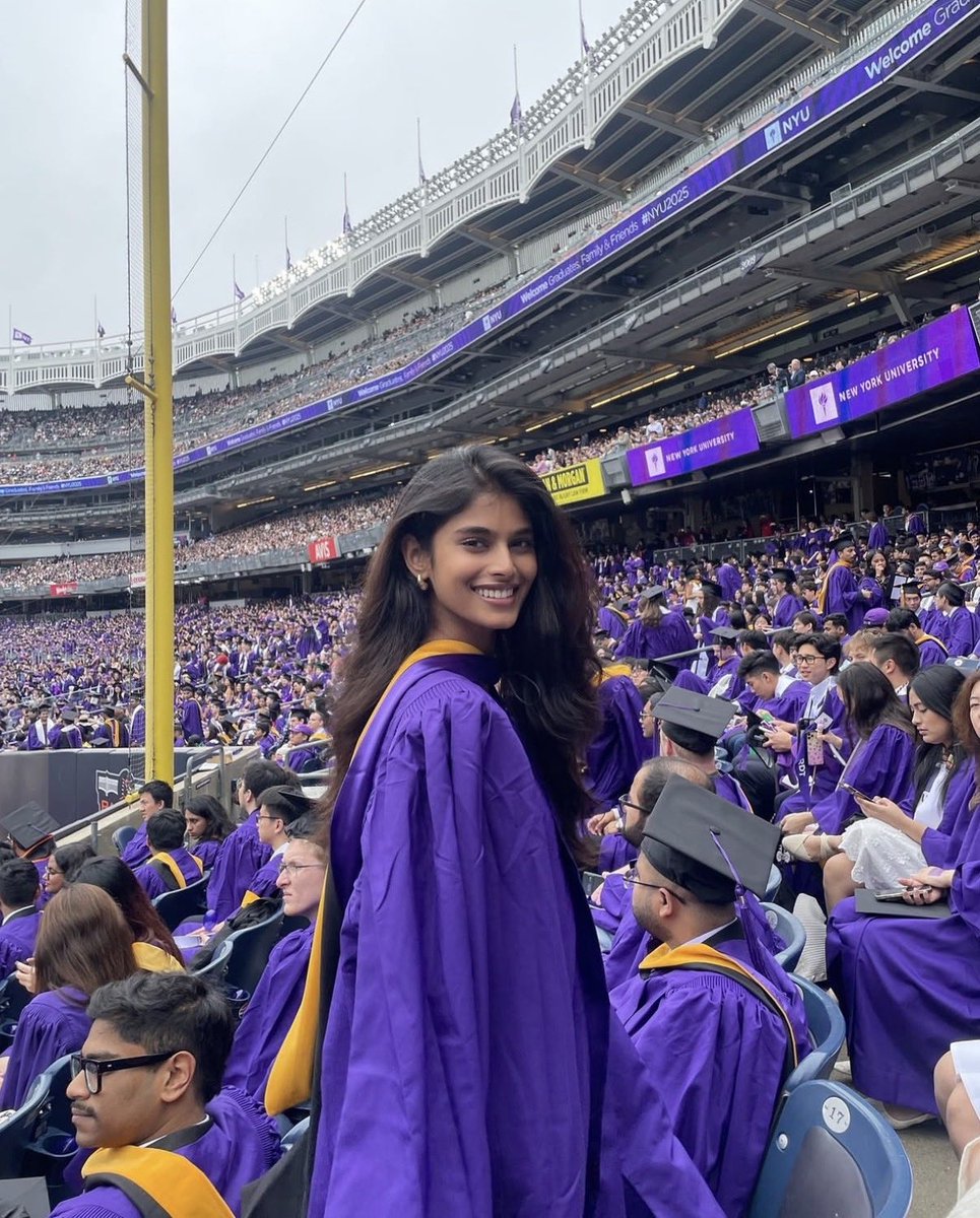 EVIL దేవి🪷🇮🇳 (school is killing my AARTTTT) tweet media