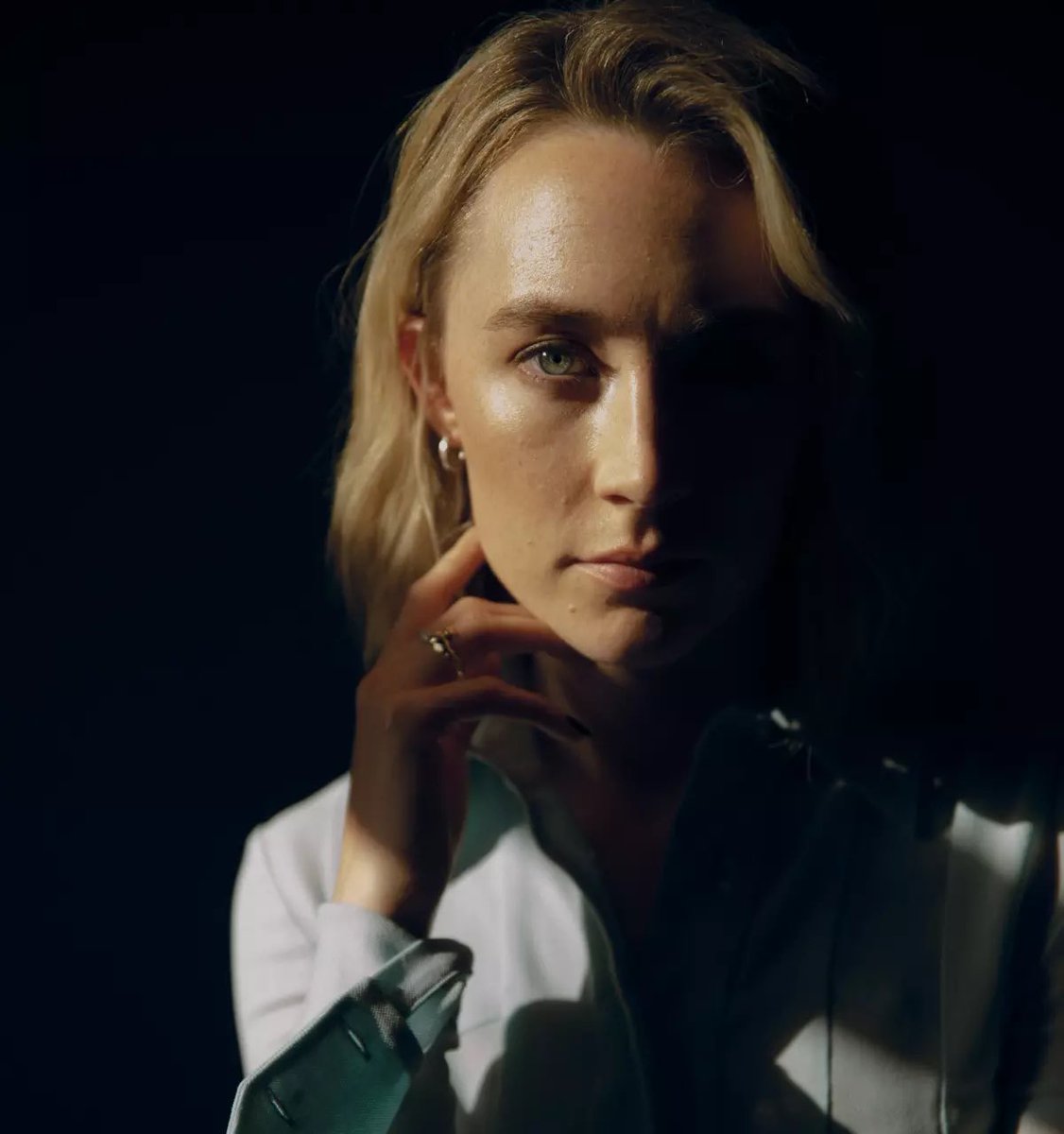 Saoirse Ronan Source tweet media