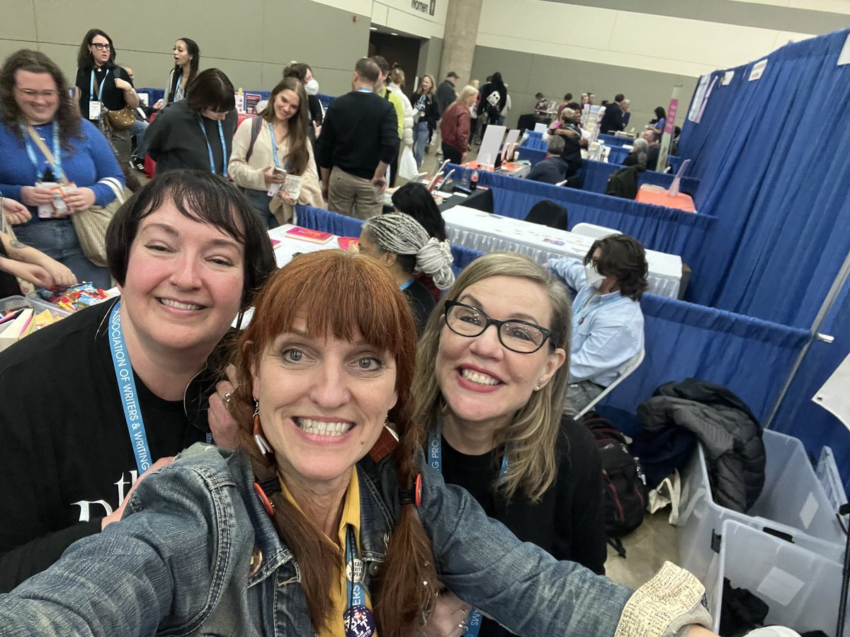 M M De Voe tweet media