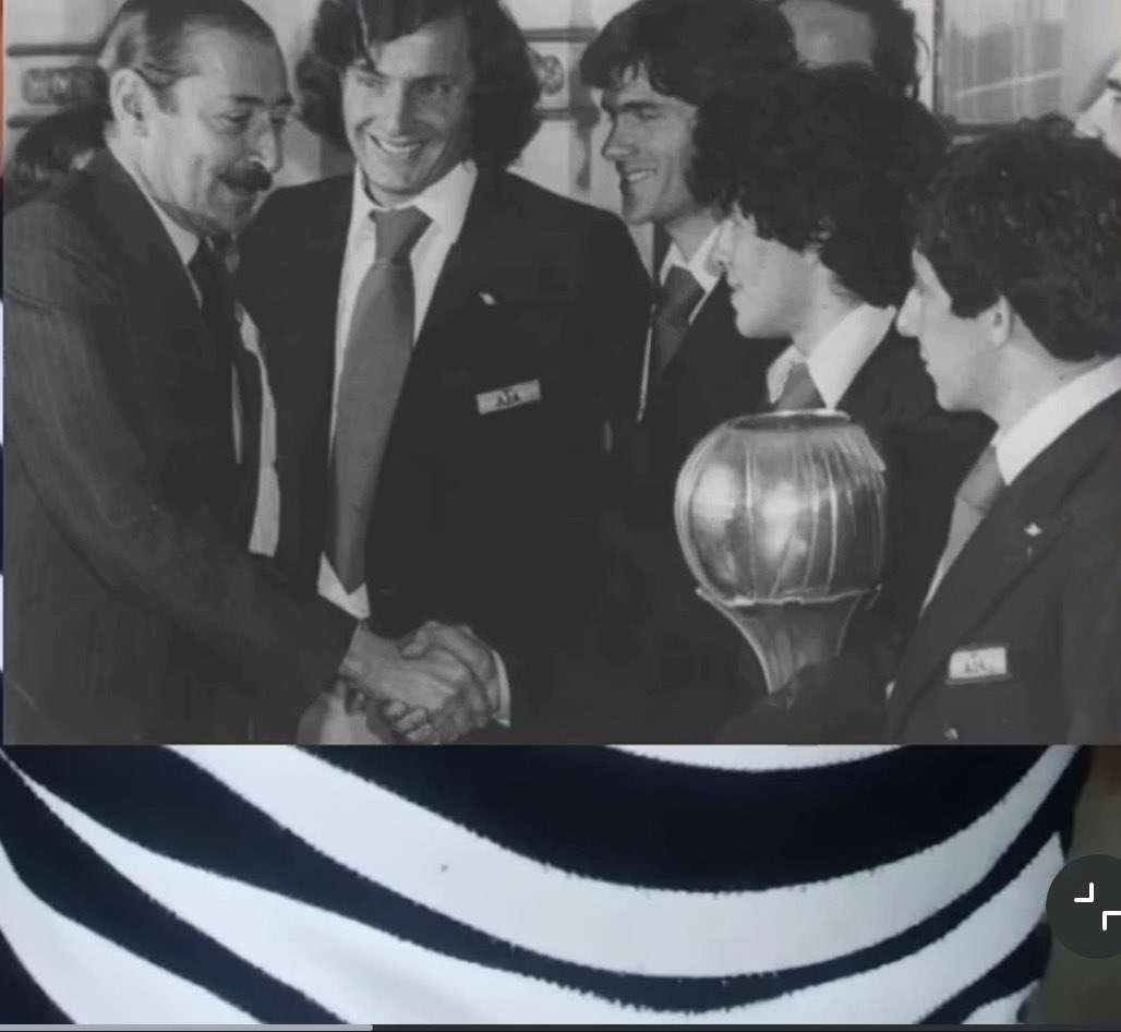 ANA 💛 tweet media