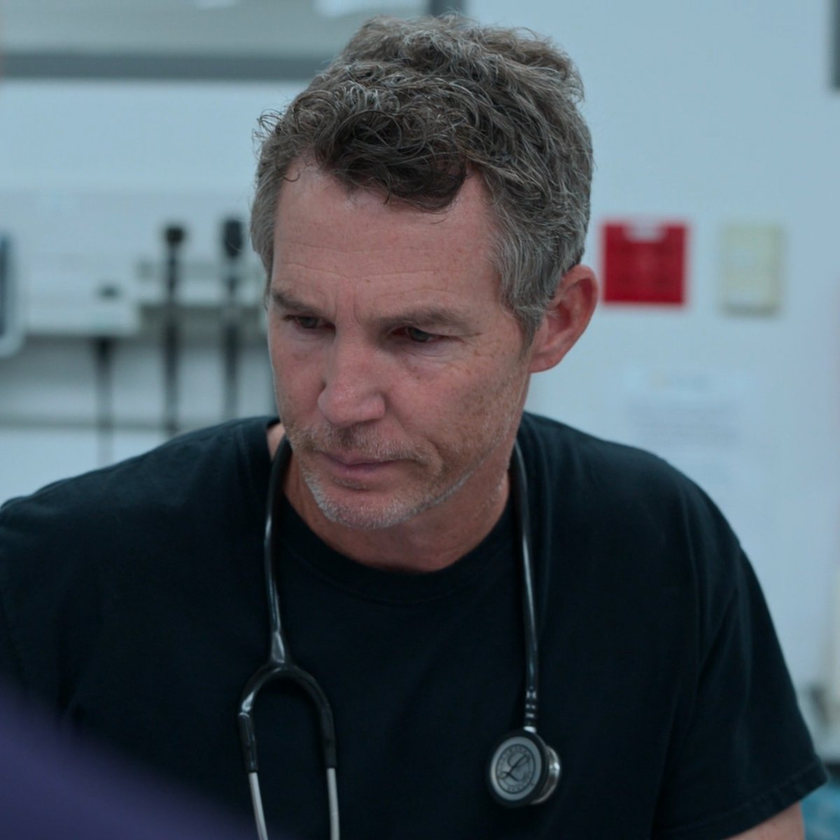 dr. jack abbot has suspicious headphone shaped indent on his head that matches shawn hatosy’s director mode look