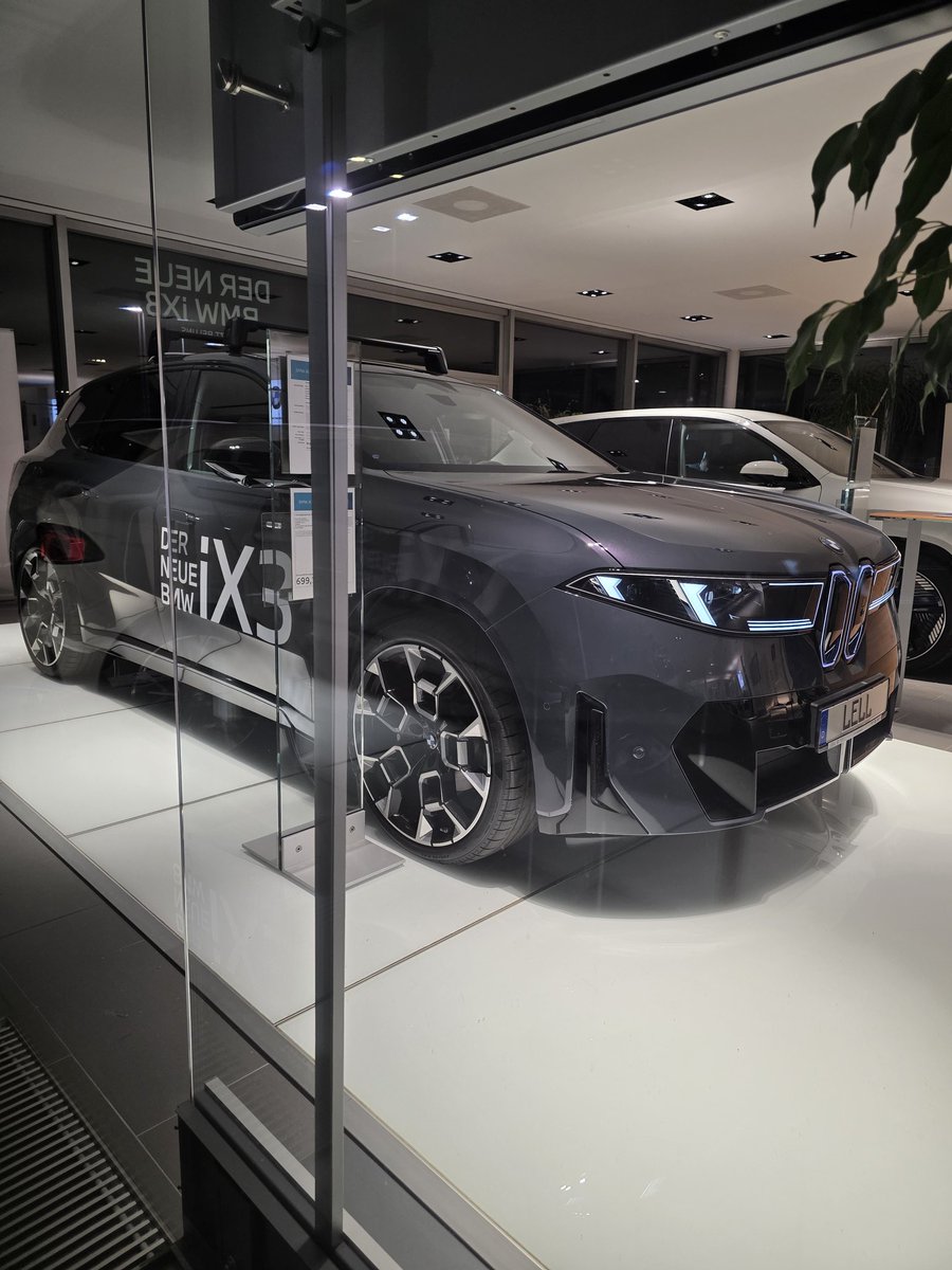 Tobias Christopher Lorenz tweet media