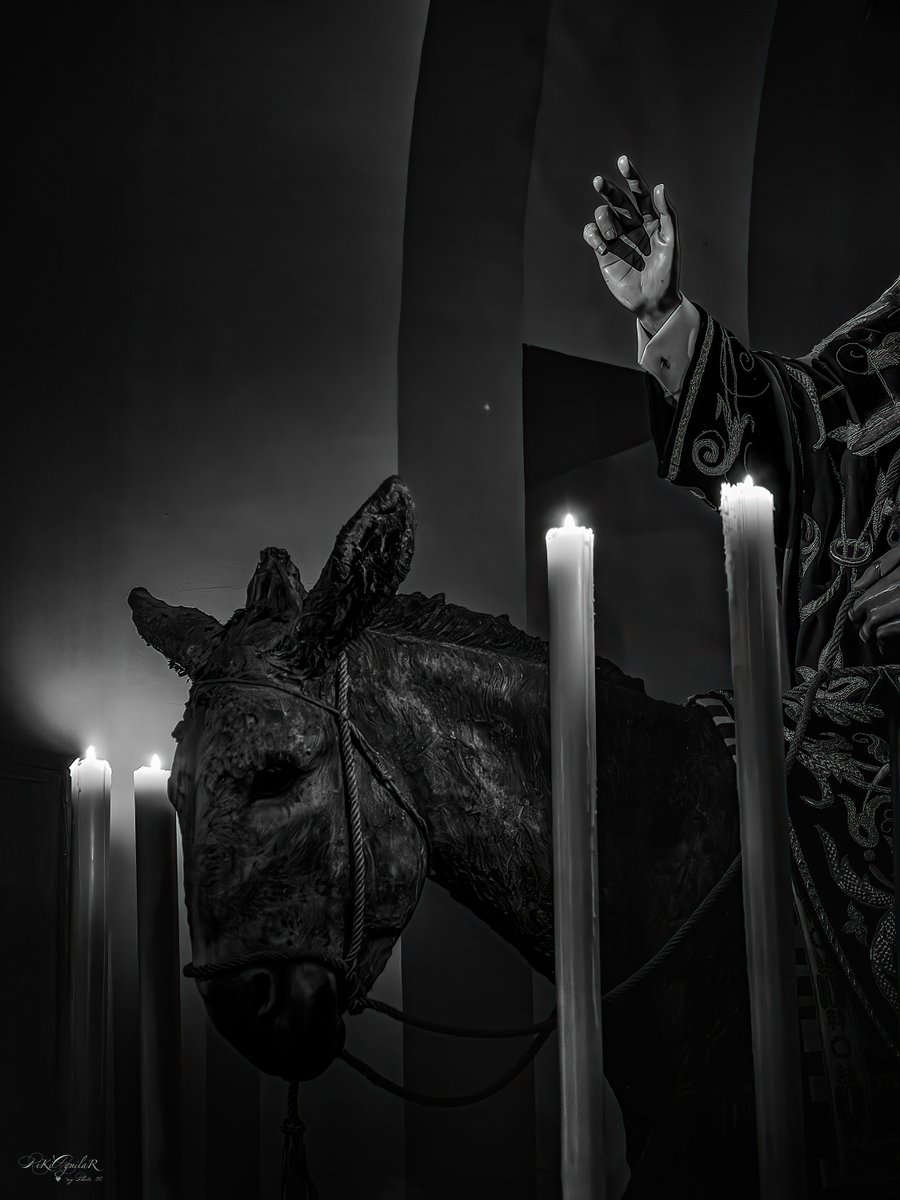 Solo hay que pasar por San José y Él, el primero., ya te dice que va apareciendo, que es el primero, que prontito Hermandad de la <a href="/BorriquitaJerez/">Hermandad de la Borriquita-Jerez de la Frontera</a>  será el sol de la ilusión.
#cofrademania <a href="/cofrademania/">COFRADEMANIA</a>