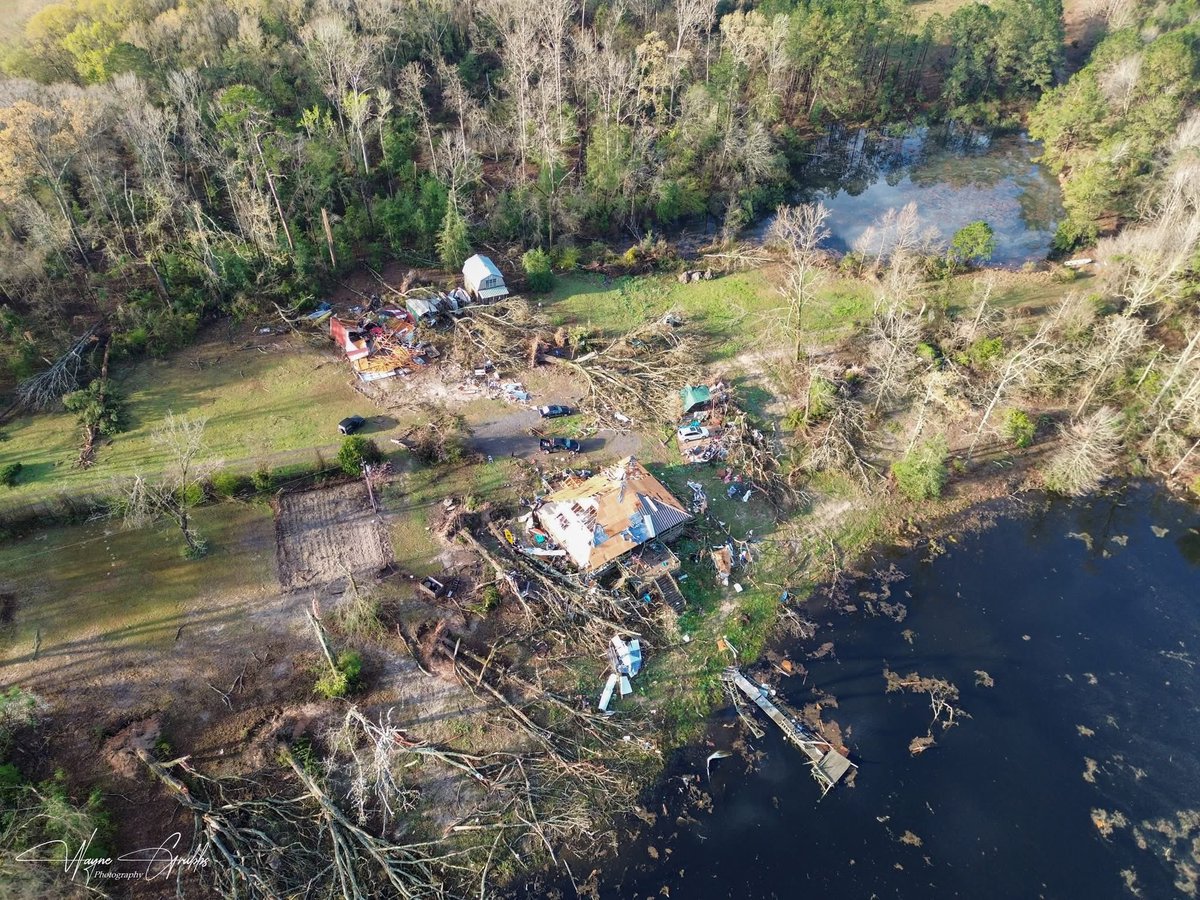 jakelambright's tweet image. DRONE PICTURES | MARION COUNTY: Wayne Grubbs shared these drone pictures with KSLA out of Marion County today. You’ll notice several homes have extensive damage from the likely tornado. 

If you zoom in on the third picture, you’ll notice downed trees. There are many trees still