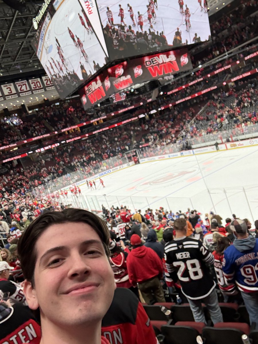 Sebastian tweet media