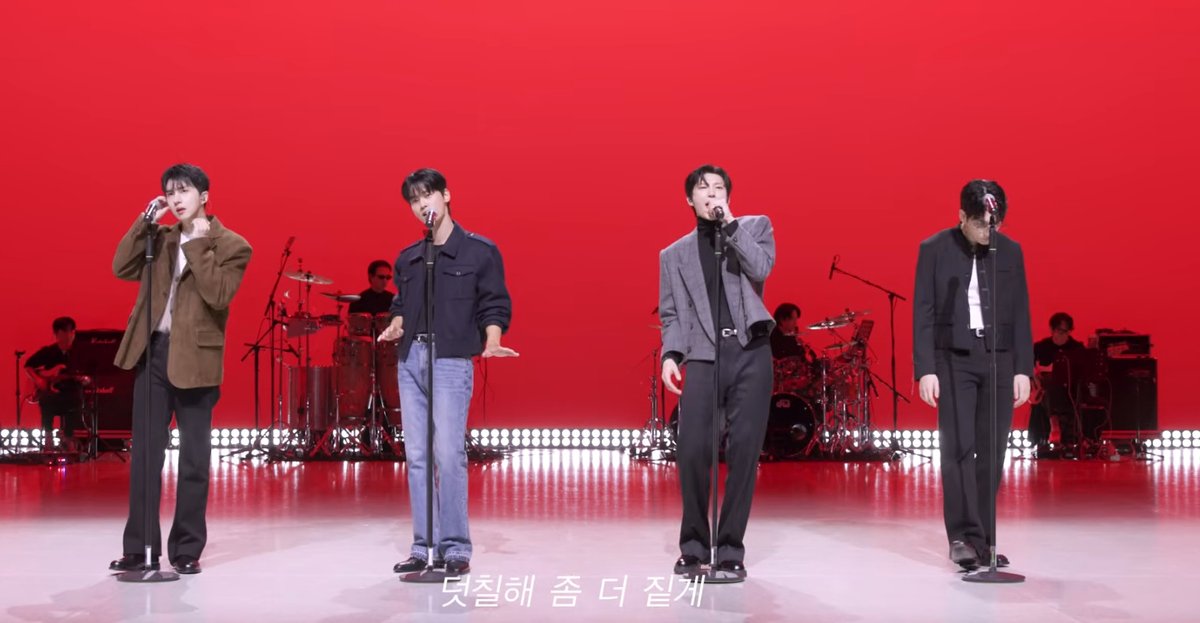 NetizensBuzzz's tweet photo. Live(ish): Ado’s “Usseewa”, Apink (Medley), Bada (S.E.S. Medley), KiiiKiii’s “404 (New Era)”, VIXX (Medley) -  https://t.co/NmzPOrjJOC https://t.co/mYIMu8RvEF