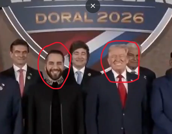 🚫Ya debes estar contento malparido arrastrado de mierda <a href="/nayibbukele/">Nayib Bukele</a> sonriente al lado de quien persigue, maltrata y asesina a tus compatriotas y gobernados en Estados Unidos como si fueran delincuentes, casi como animales... 🤮💩🖕🖕