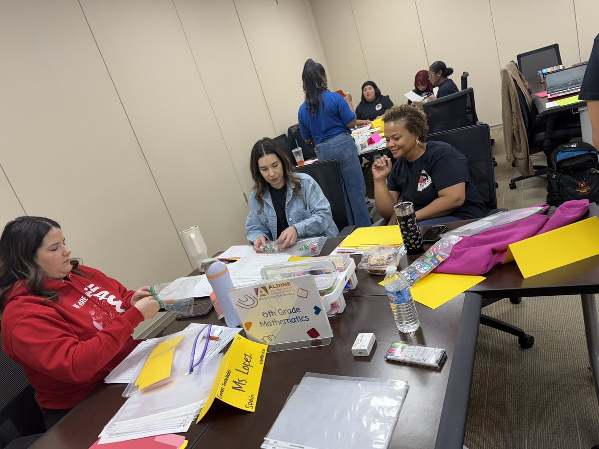 Sandy Yanes tweet media