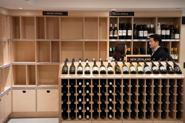 GETAnalysis's tweet image. Fellow #Canadians are sobering up? Who can blame them, considering who's south of our border?!
msn.com/en-ca/money/to…