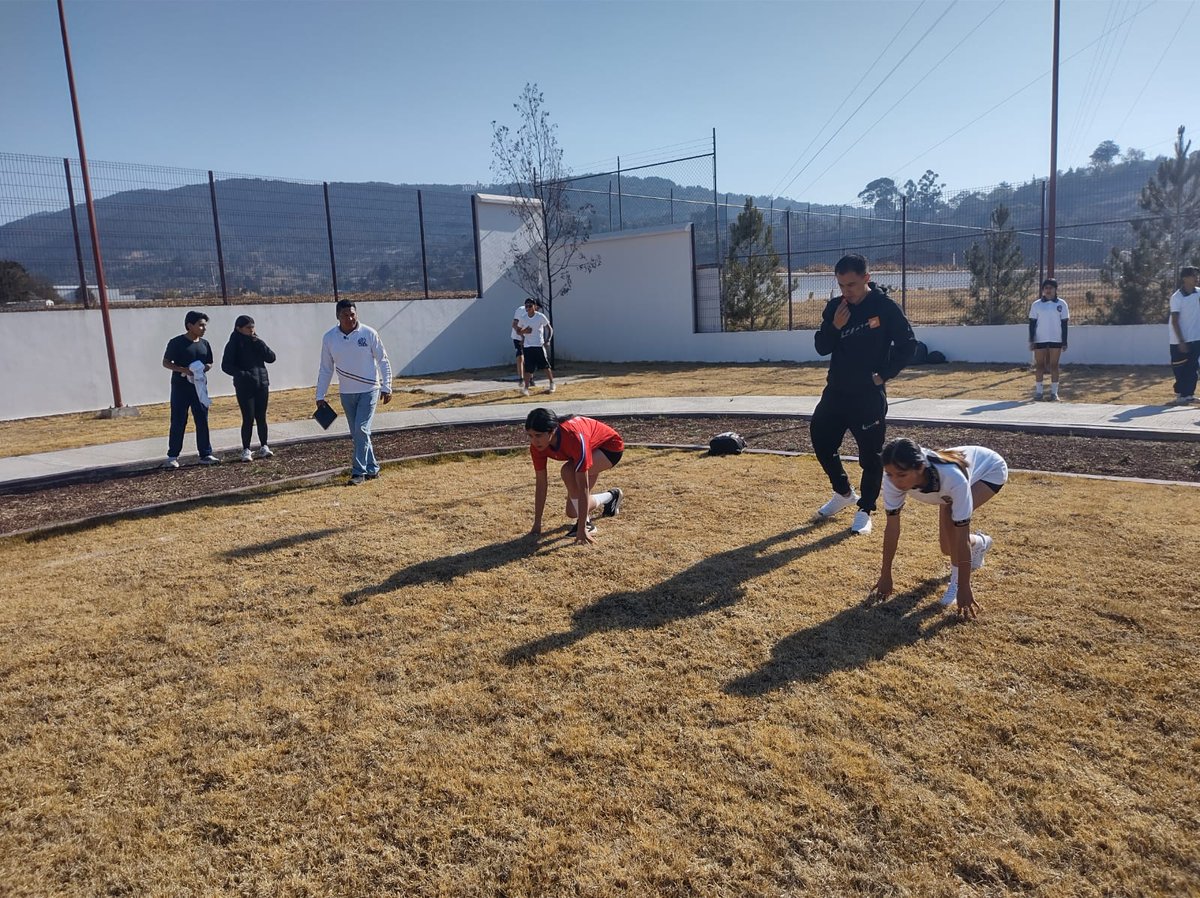 epo191's tweet photo. En el Marco de la NEM, la EPO191 participa activamente con docentes y alumnos en la Jornada Nacional por la Paz y Contra las adicciones. Fomentando el deporte entre los estudiantes.
@SEP_mx
@SSalud_mx 
@Edomex 
@SEMSedomex 
@DGEMSedomex 
@dbg_epoem 
@ZBg025 https://t.co/Tp03JvE55H