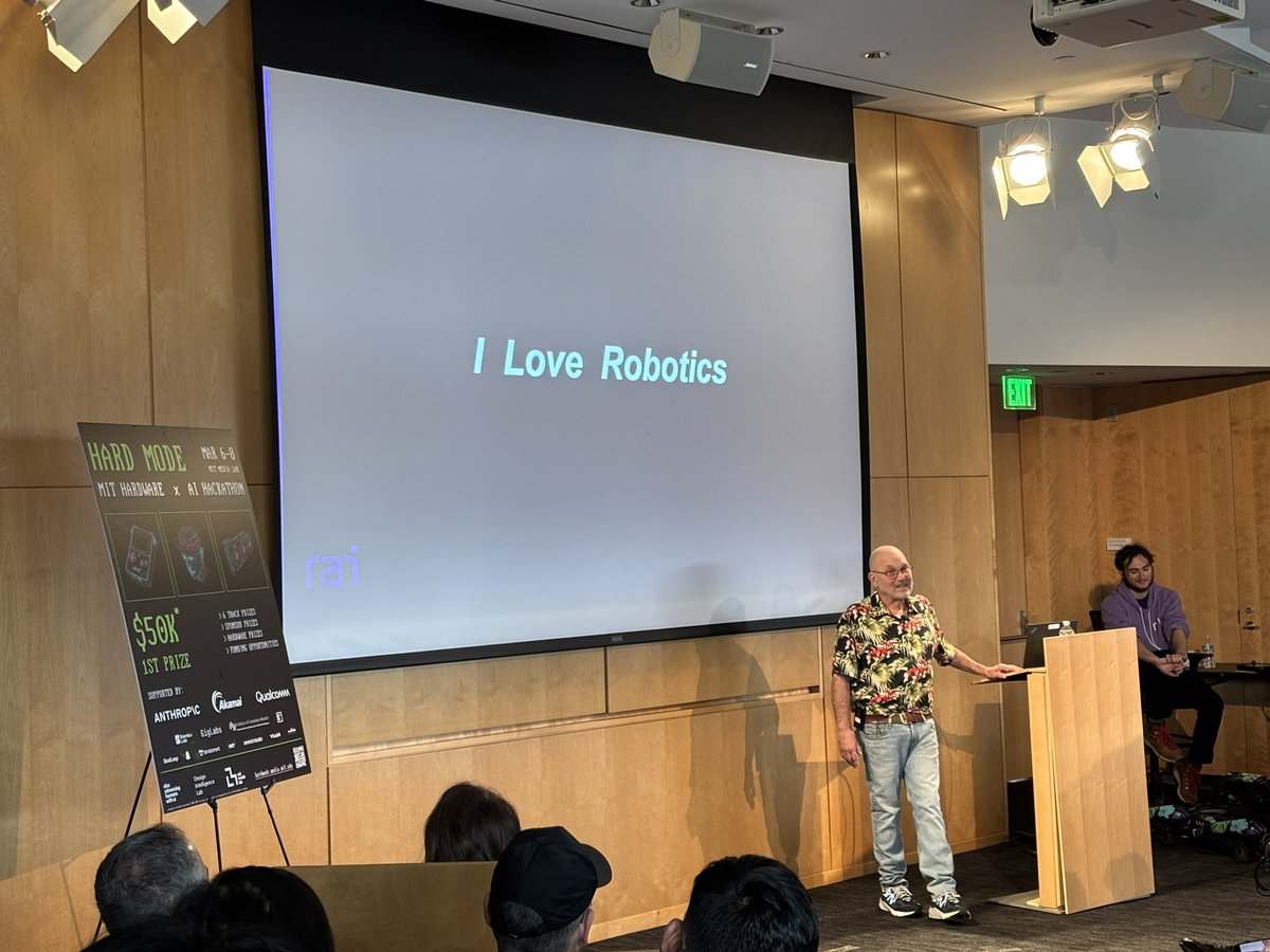 July Hata tweet media