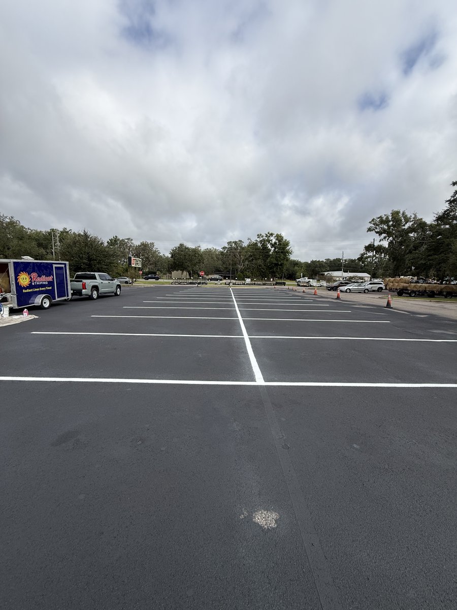 radiantstriping's tweet photo. Started in August 2023 hand-painting a church parking lot with a brush and a can of paint.

Now: 210 five-star Google reviews. Publix. Walmart. Aldi. WaWa. City of Plant City.

Still veteran-owned. Still family-run. Tampa Bay.

(813) 448-1252 https://t.co/YCAR165cRG