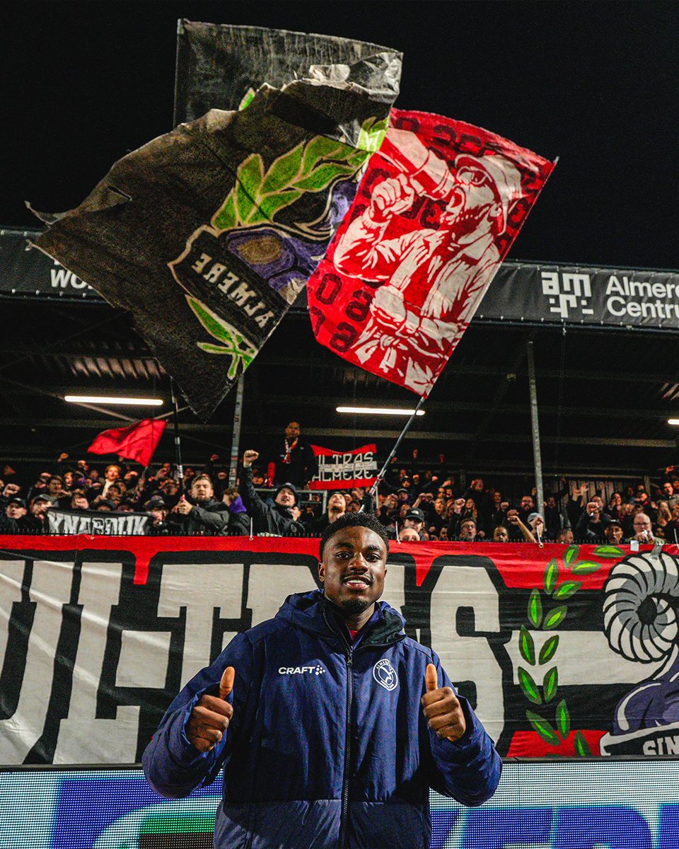 AlmereCityFC's tweet photo. Enreach Man of the Match: Emmanuel Poku! ⭐️

Maar de echte Man of the Match was het medische team. Zij waren vandaag van onschatbare waarde! 🙏

#ALMADO https://t.co/9gnYBUB7do