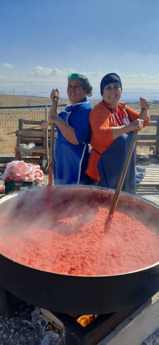 ❌ “Kadın sadece evde olur.”
✅ Kadın üretimin her yerinde olur.

#LösevleGüçlüKadınlar 💜