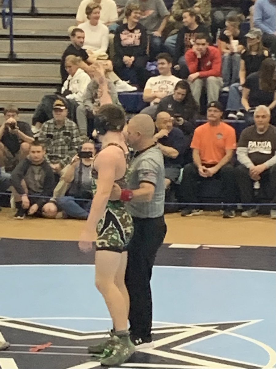 1RocketAD tweet media