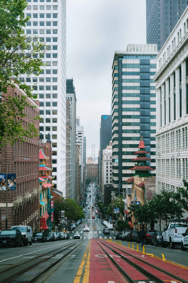picsonthestreet's tweet photo. Once in San Francisco https://t.co/ZhVBuMElIH